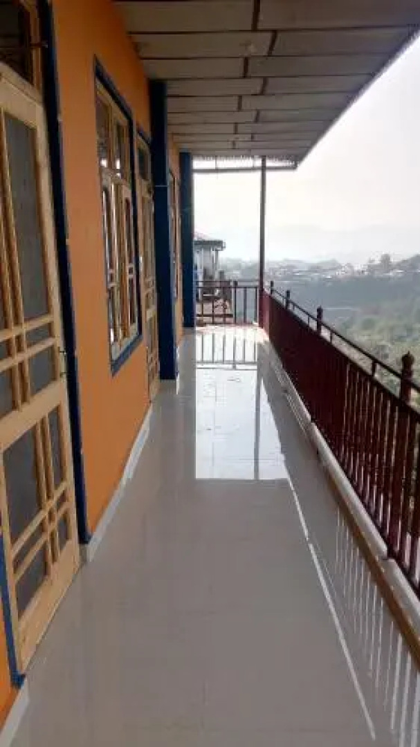 Yellowoaks guesthouse