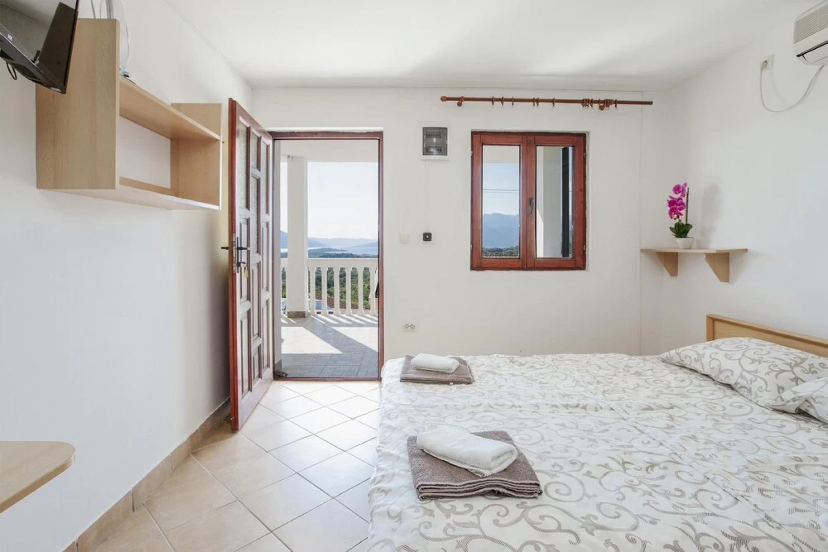 Crystal Sky Apartments