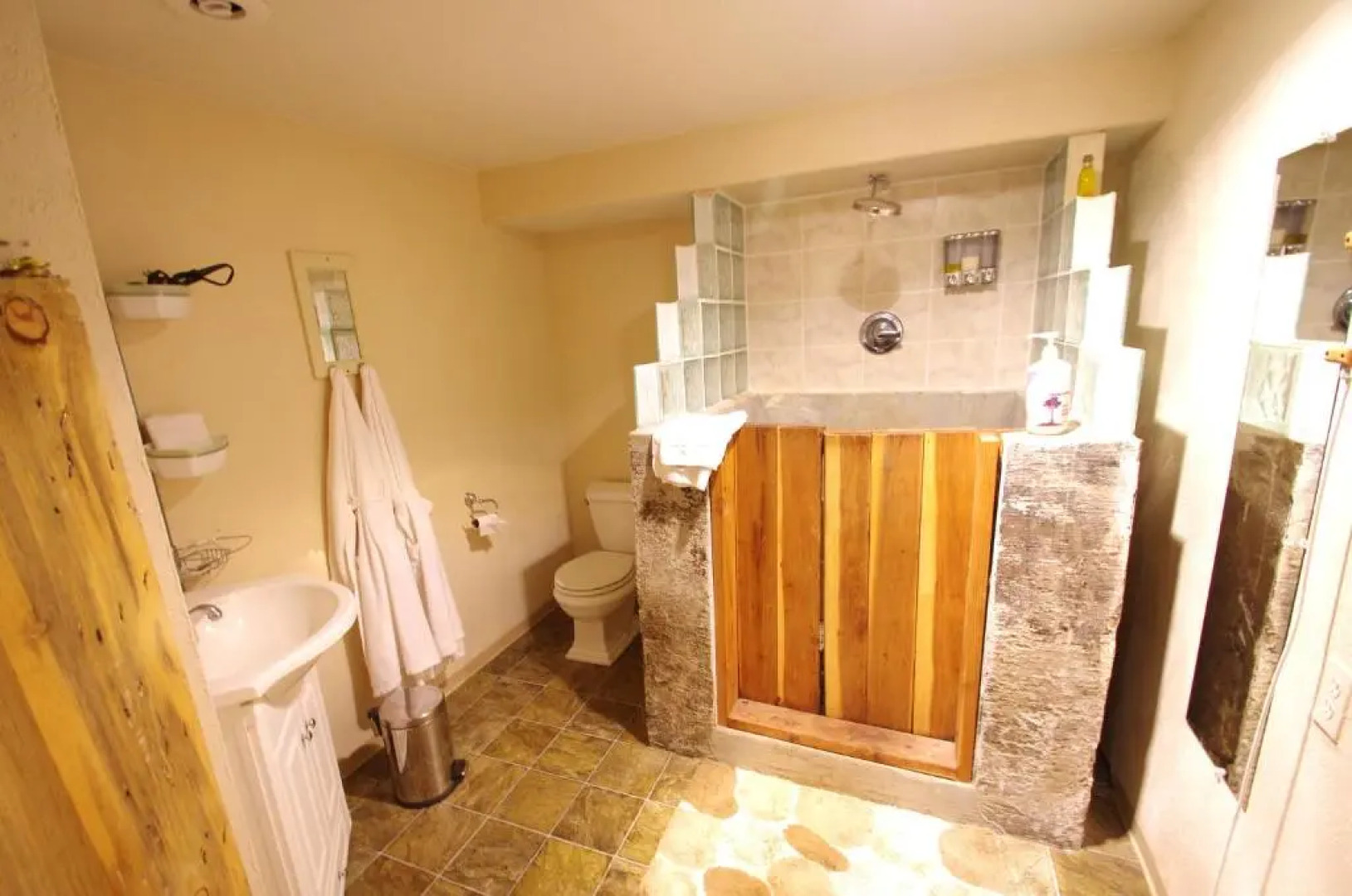 Whitebird Summit Lodge