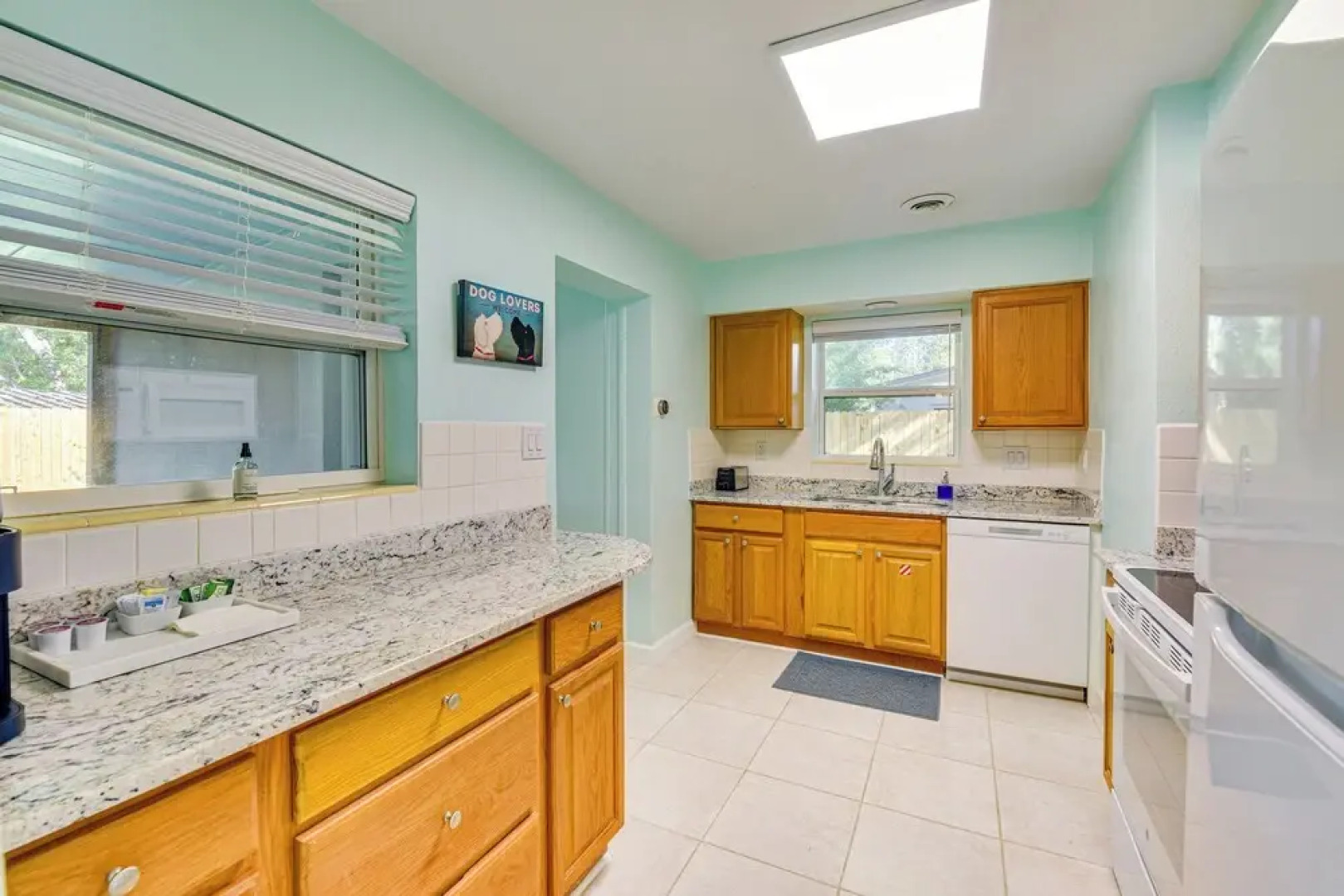 Emerald Coast Home: Outdoor Entertainment Area!