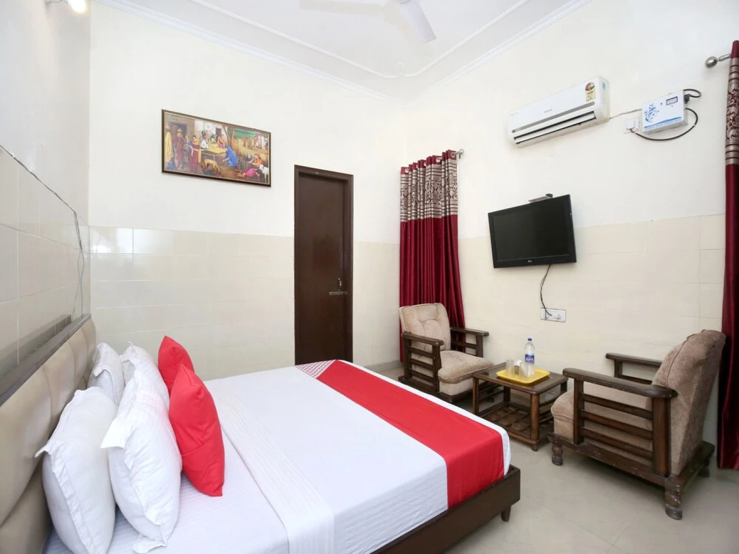 OYO 12934 Hotel Shivjot