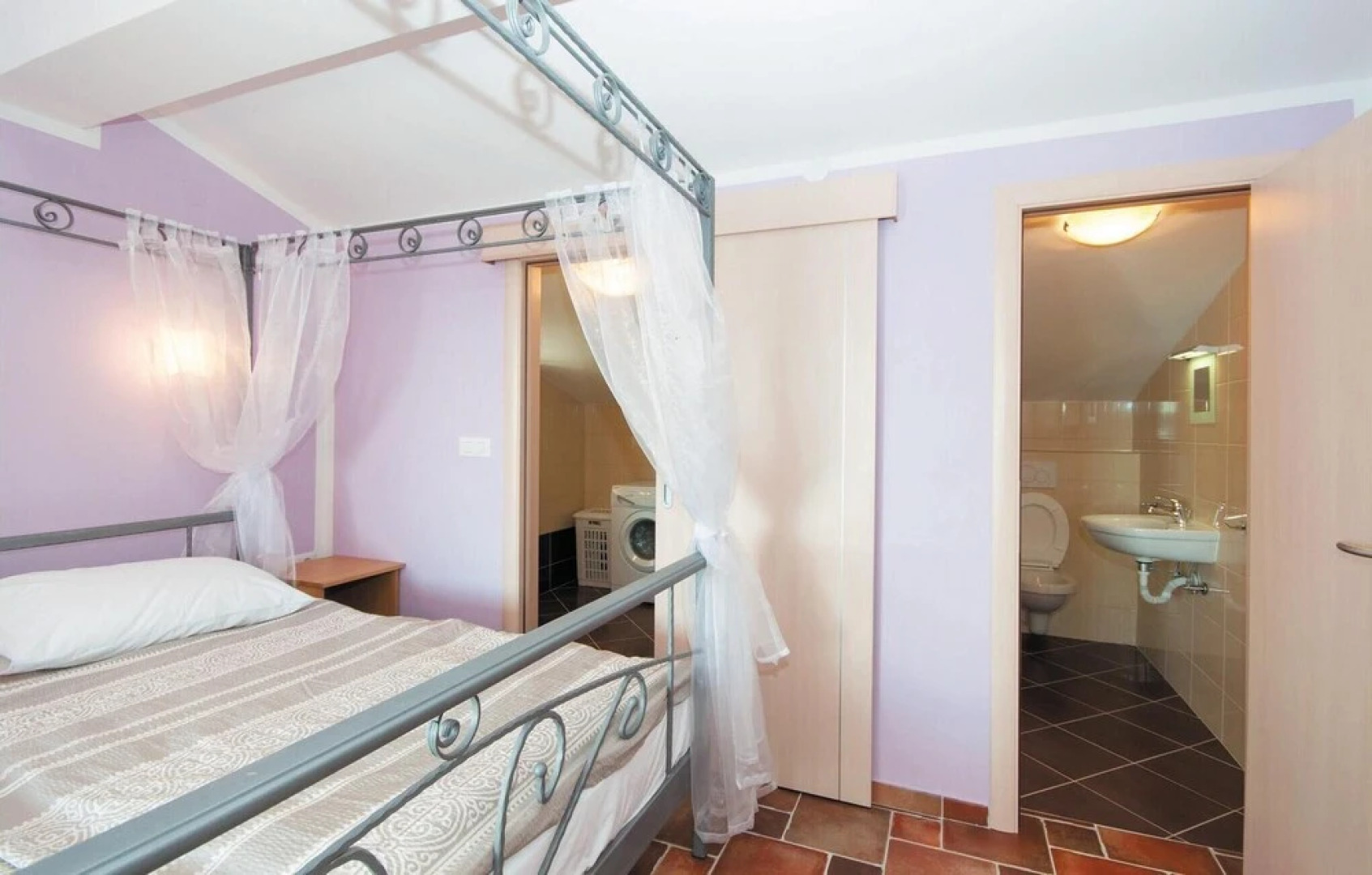 Beautiful Home in Supetarska Draga With Sauna, Wifi and 4 Bedrooms