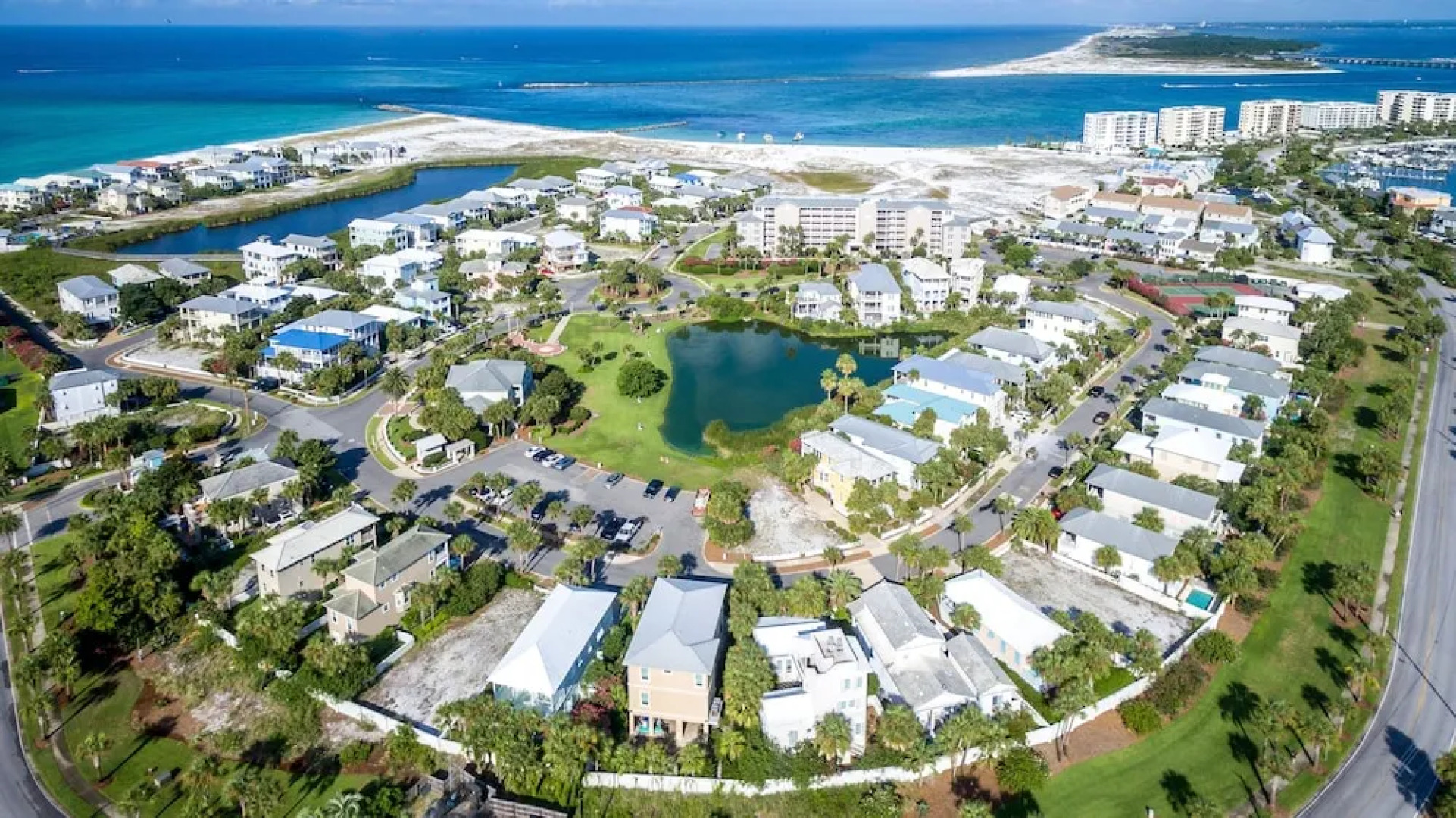 Seabreeze 5 Bedroom Home by RedAwning