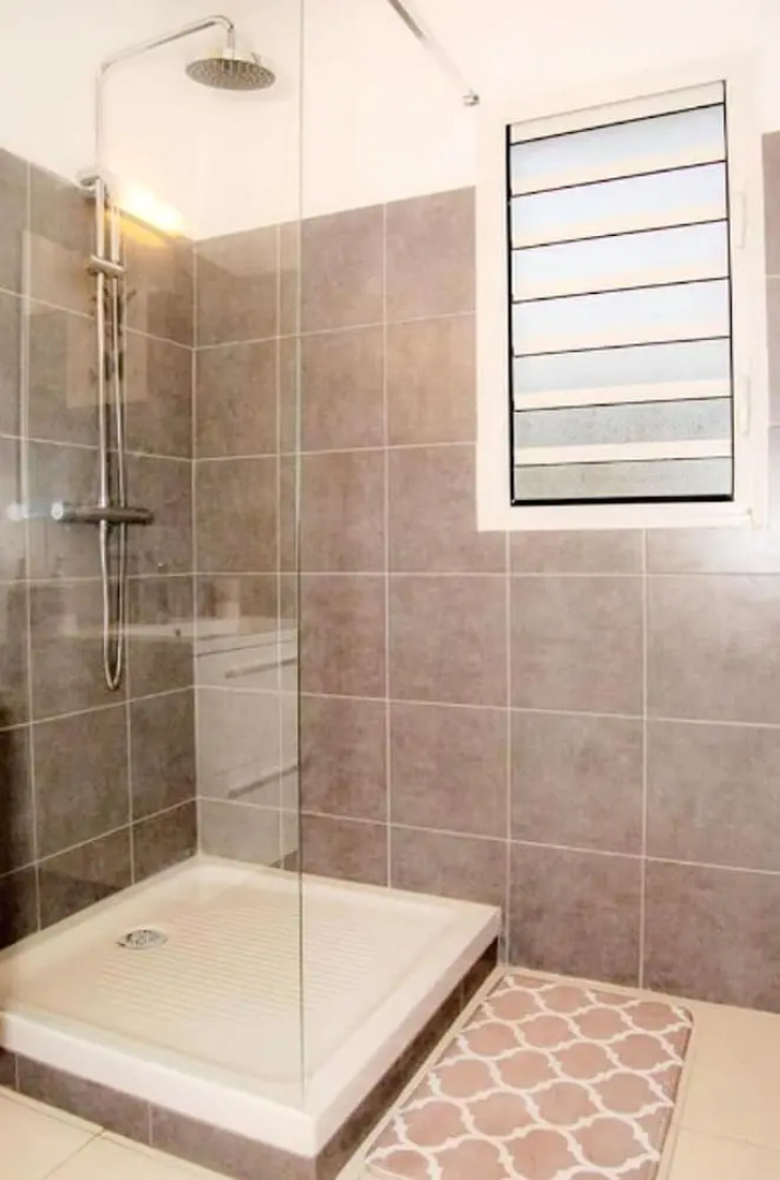 House with 2 Bedrooms in Les Trois-Îlets, with Enclosed Garden And Wifi - 2 Km From the Beach