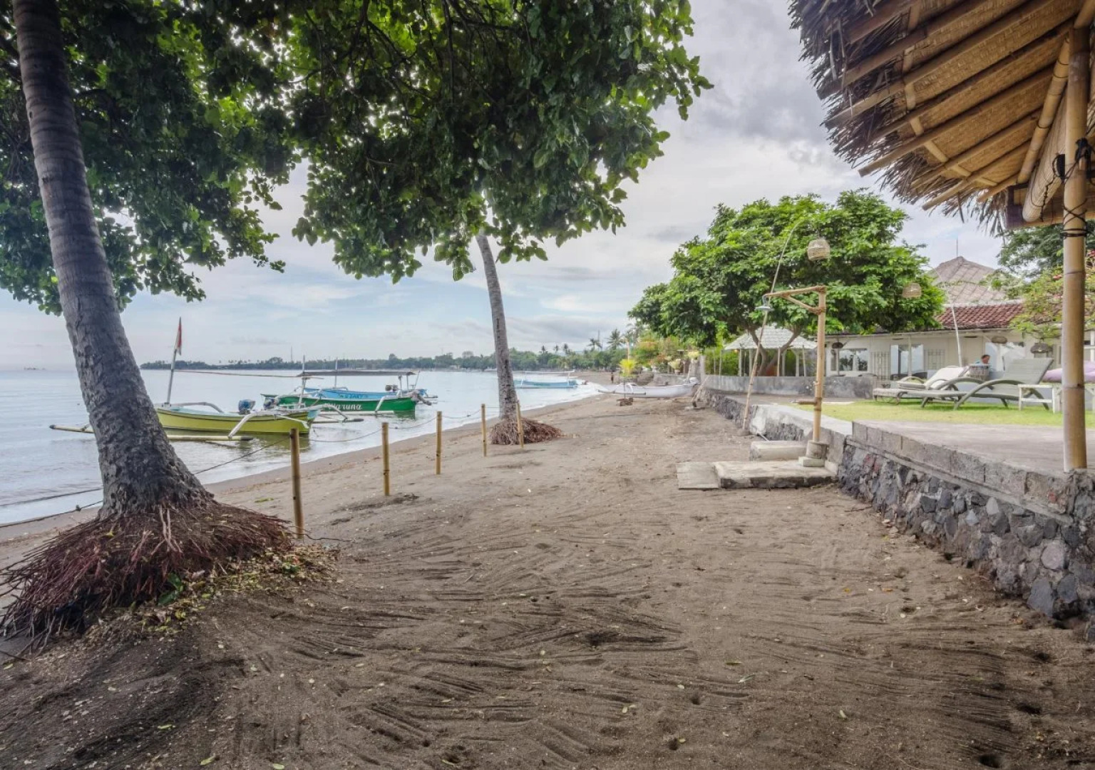 Lilin Lovina Beach Hotel