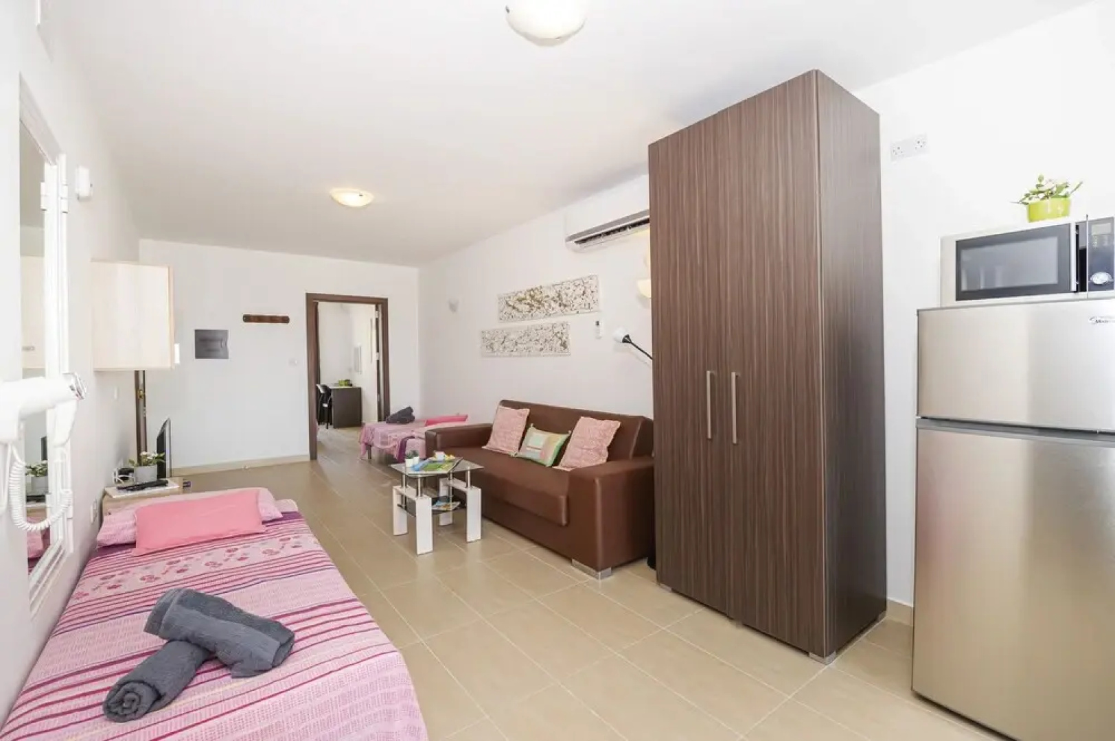 Summer Breeze with Panoramic terrace by Getaways Malta