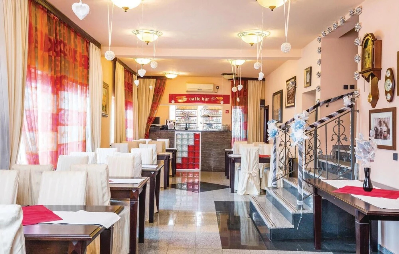 Beautiful Home in Metajna With Wifi and 14 Bedrooms