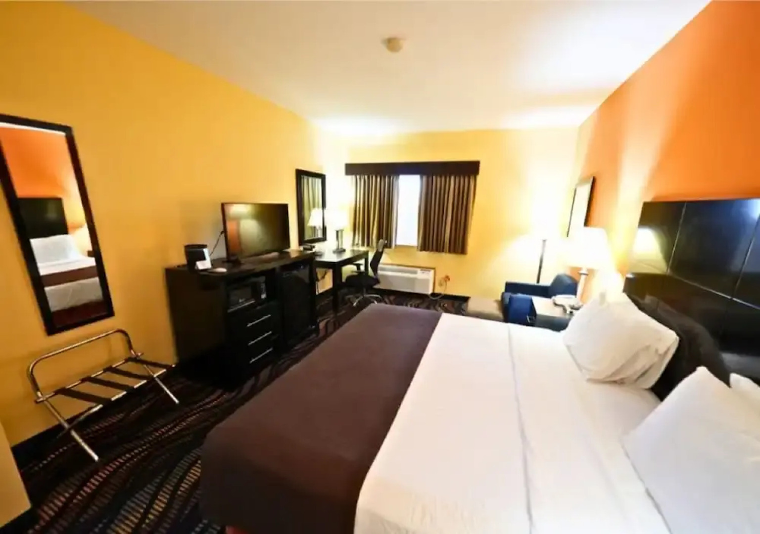 Rock Island Inn & Suites Streator IL