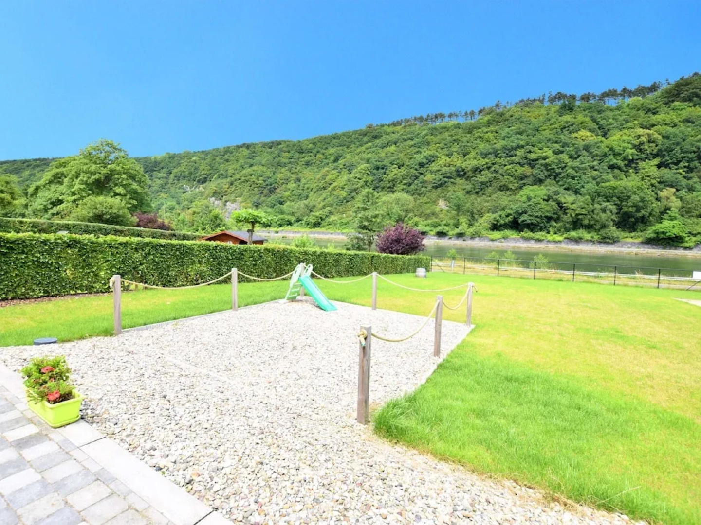 Holiday Home in Hastiere Near Forest