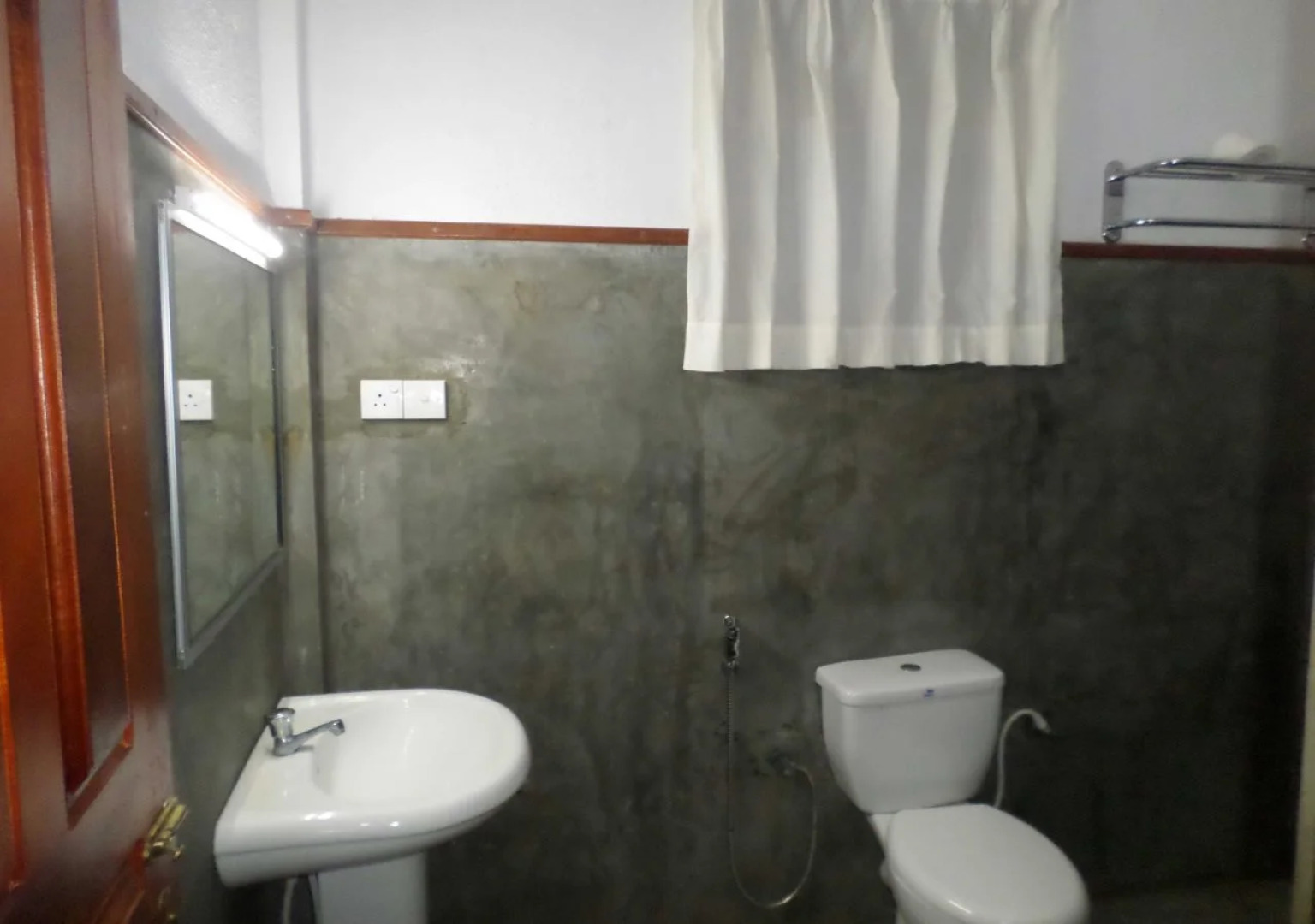 Crazy Peacock Holiday Resort