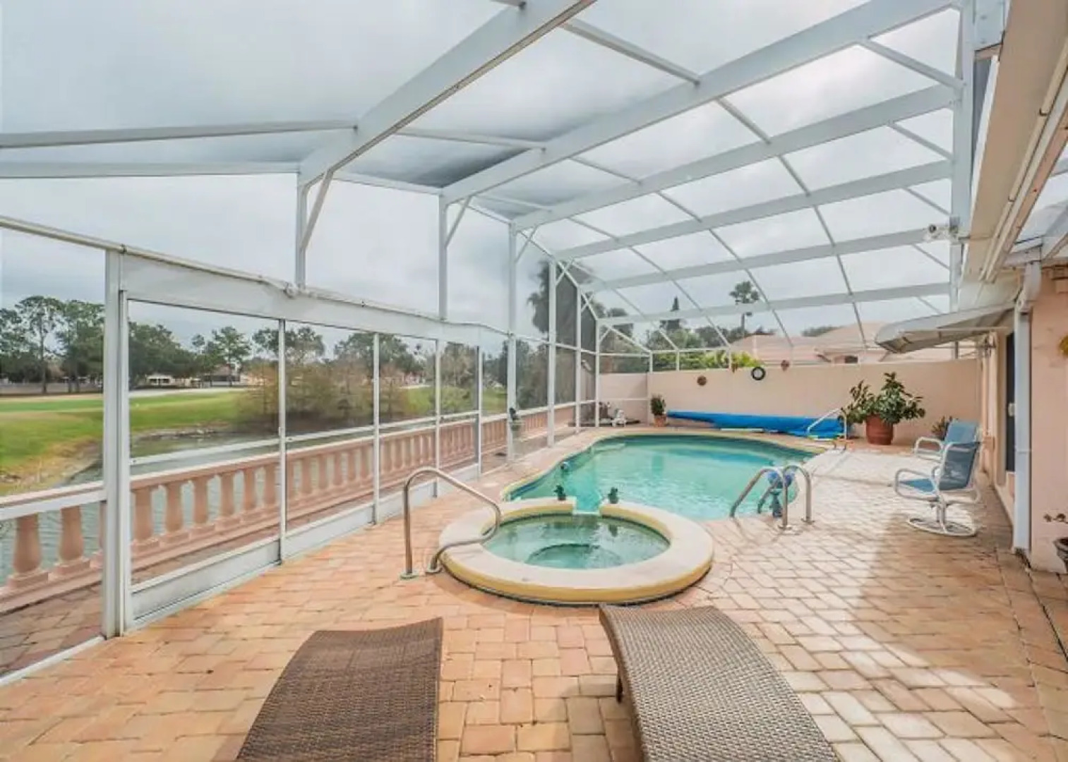 Santa Anna 901 by White Pelican VR