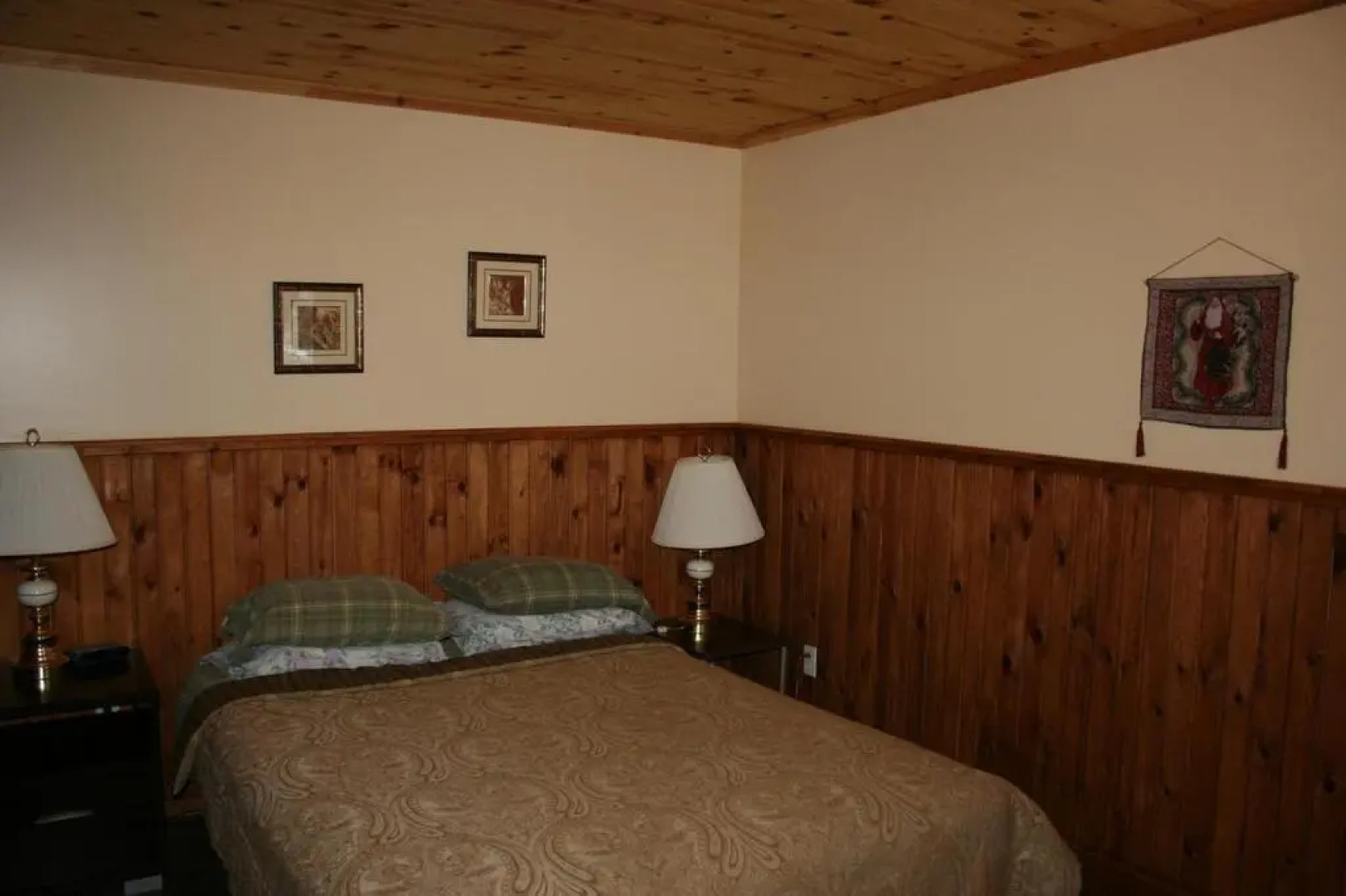 Auberge Aux Toits Rouges