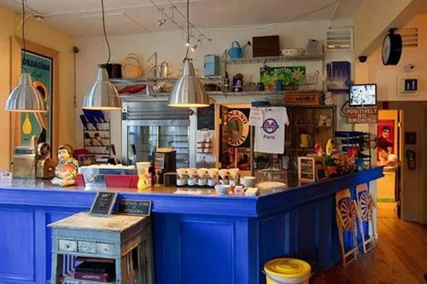 Metro Hotel and Cafe