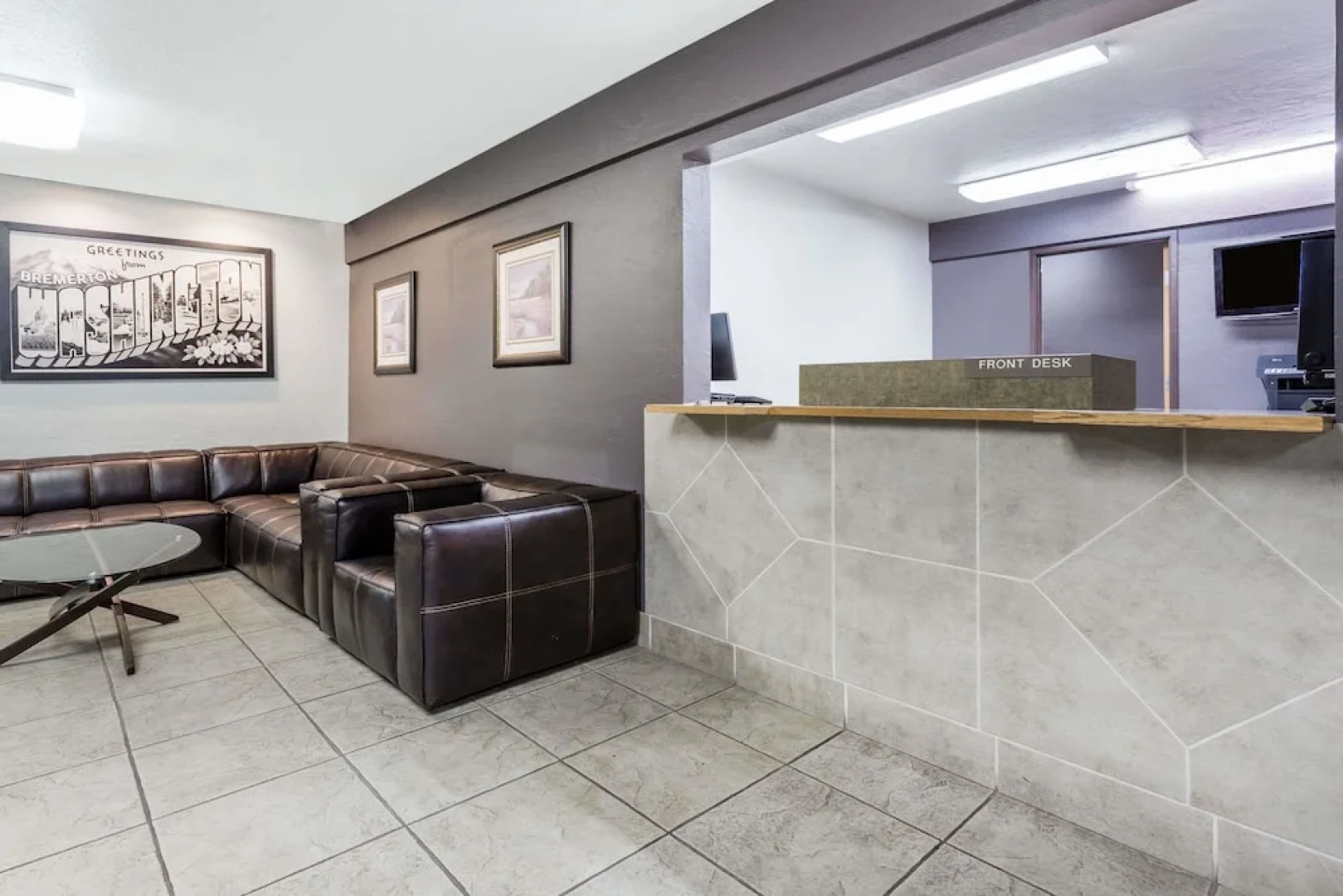 Super 8 Motel - Bremerton