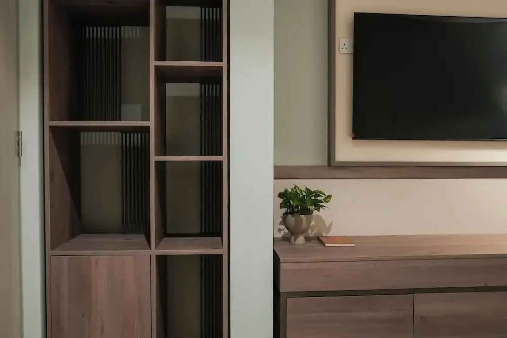 SeSaya Poshtel & Bistro - Colombo's Newest and Finest Poshtel Dorms and Rooms