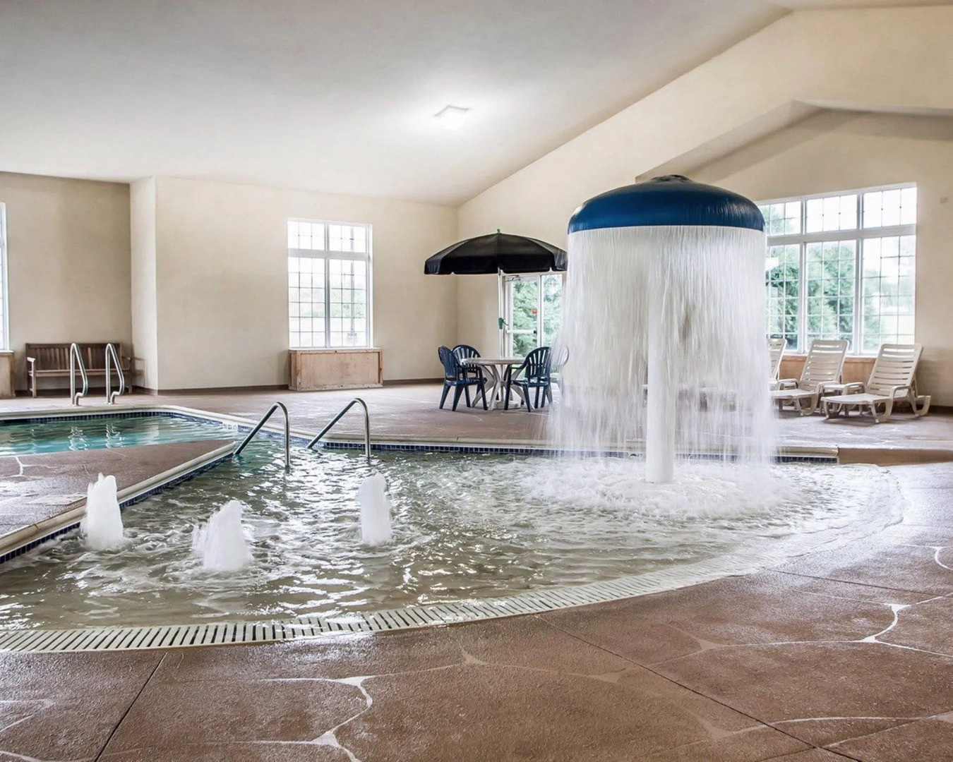 Comfort Suites Cedar Falls