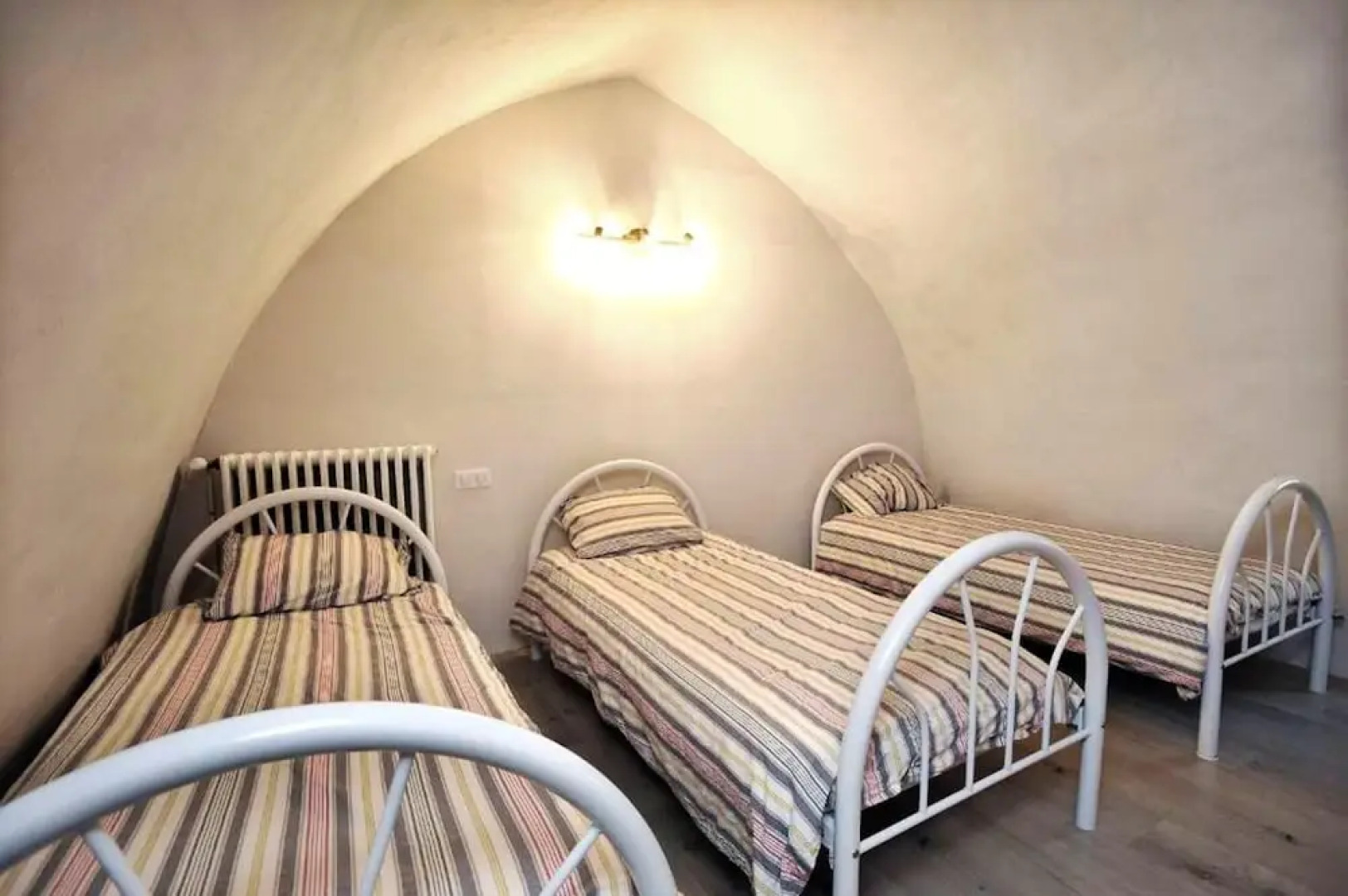 House With 4 Bedrooms in Saint-georges-de-lévéjac, With Wonderful Moun