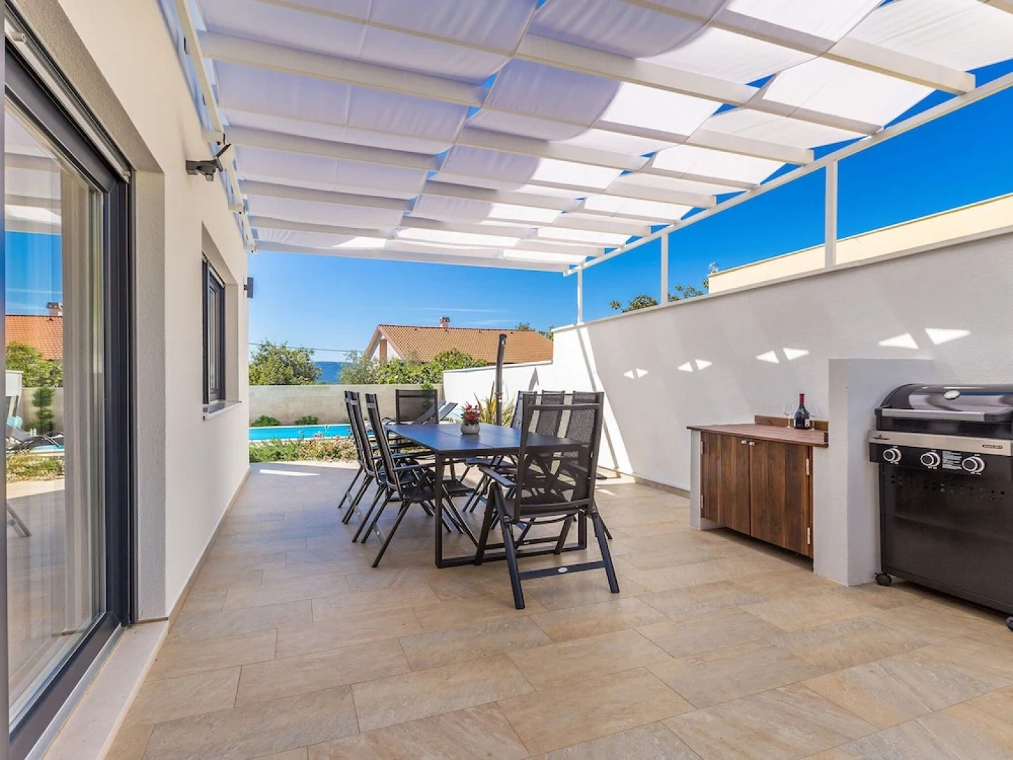 Scenic Villa in Linardi?i With Private Swimming Pool