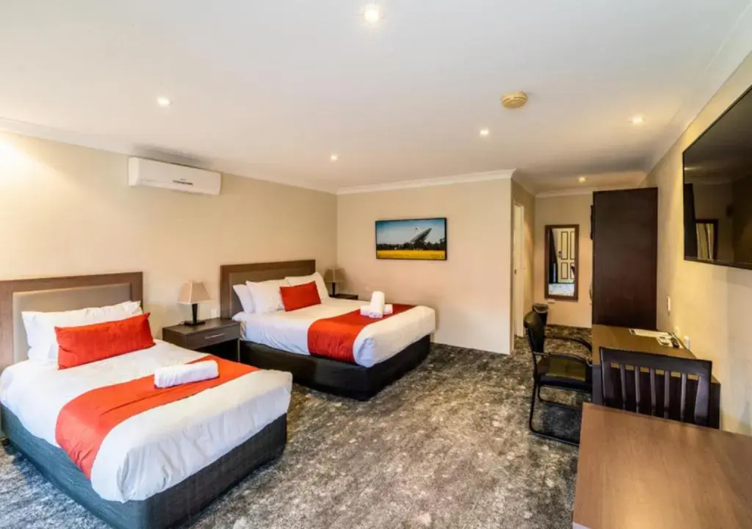 Comfort Inn Parkes International