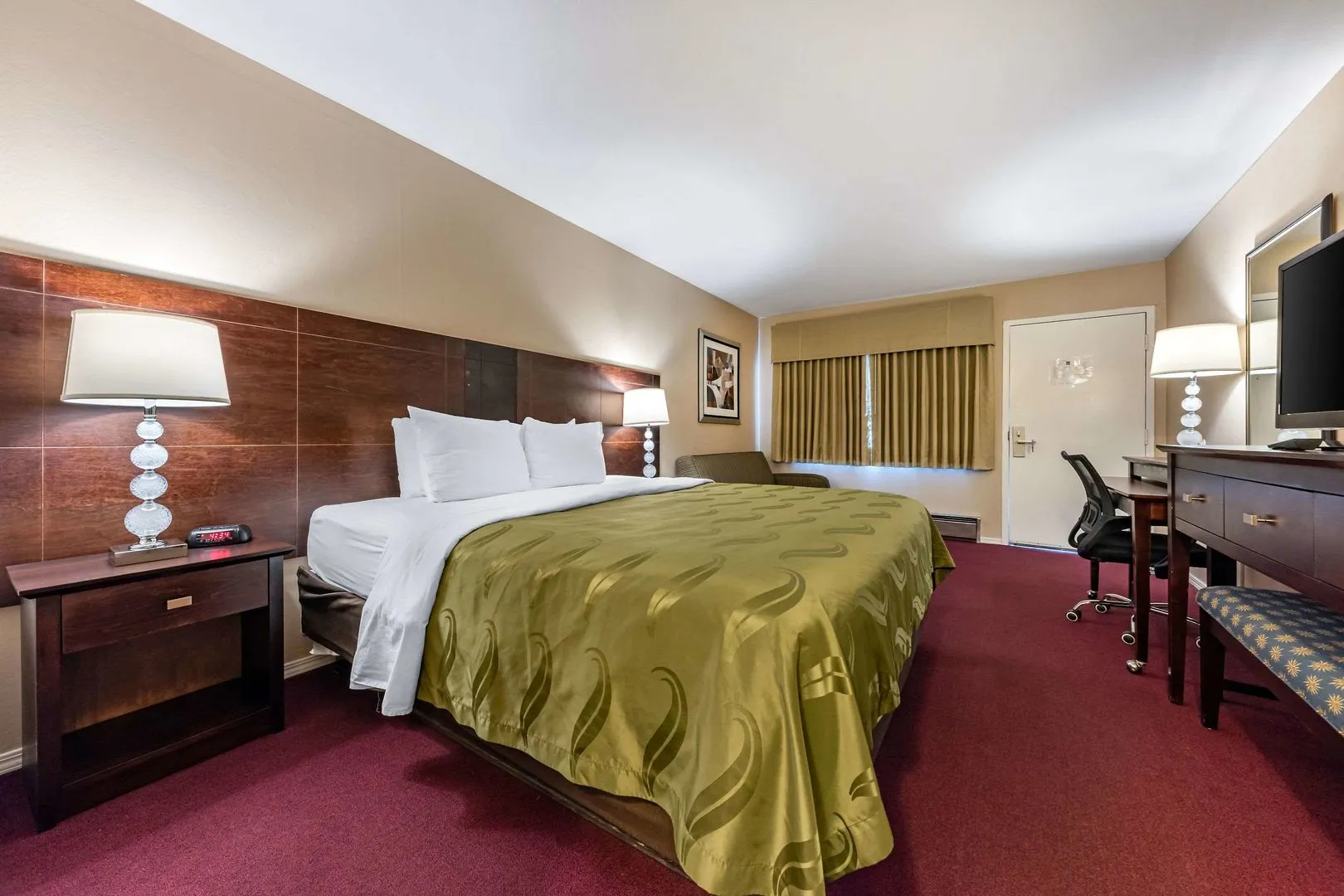 Scottish Fairway Inn