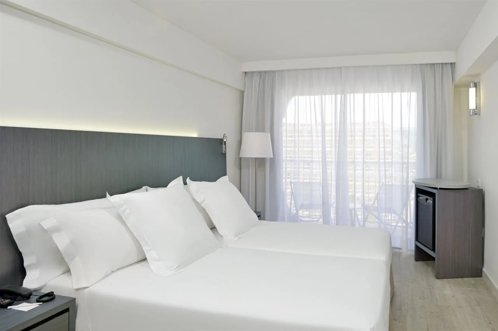 Отель Sol House Mallorca