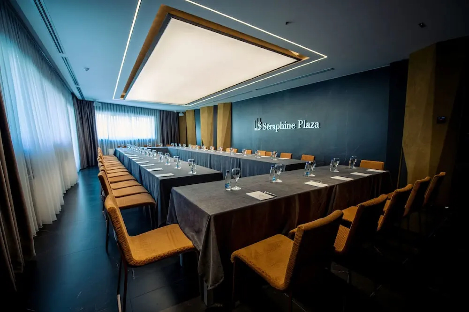 Hotel Seraphine Plaza