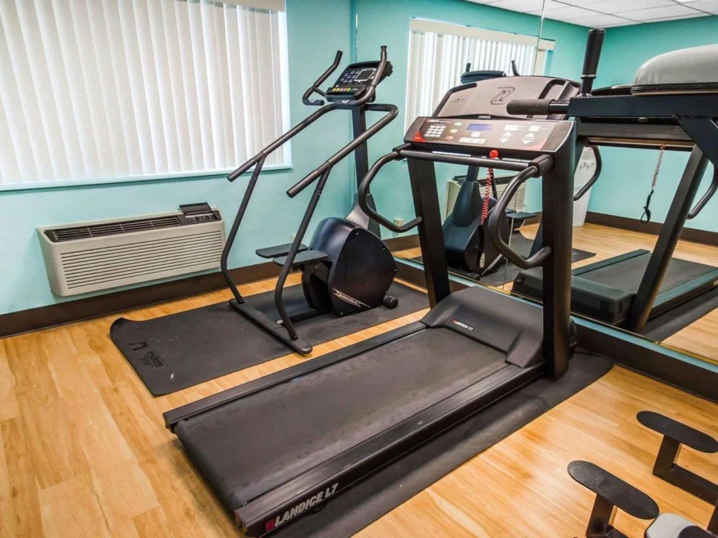 Econo Lodge Louisville Downtown