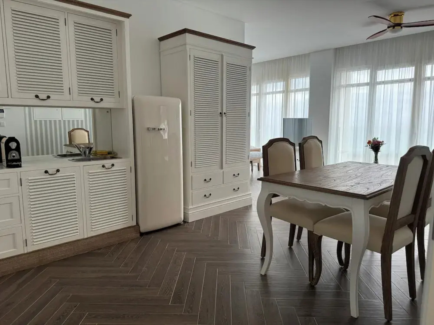 Ocean View Apartments - Ocean View