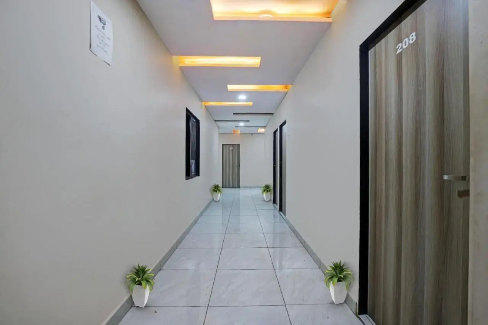 Oyo 37770 Hotel Parishram