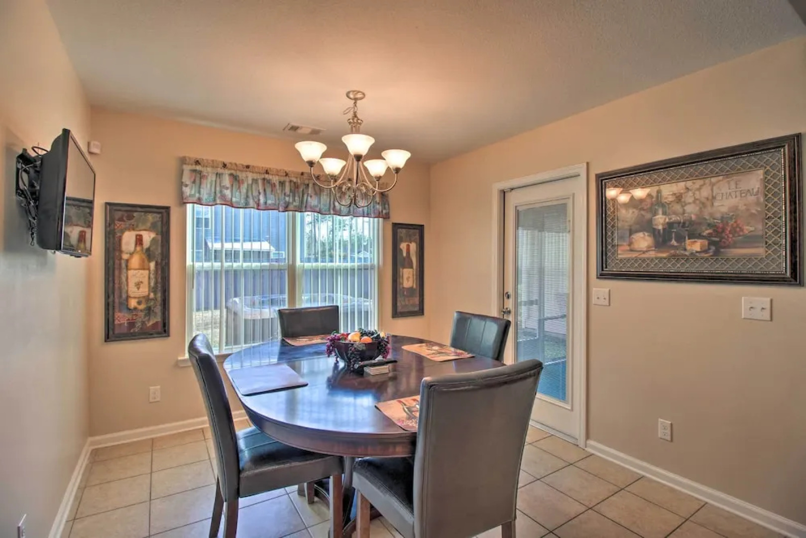 Screened Patio: Rincon Home, 18 Mi to Savannah!