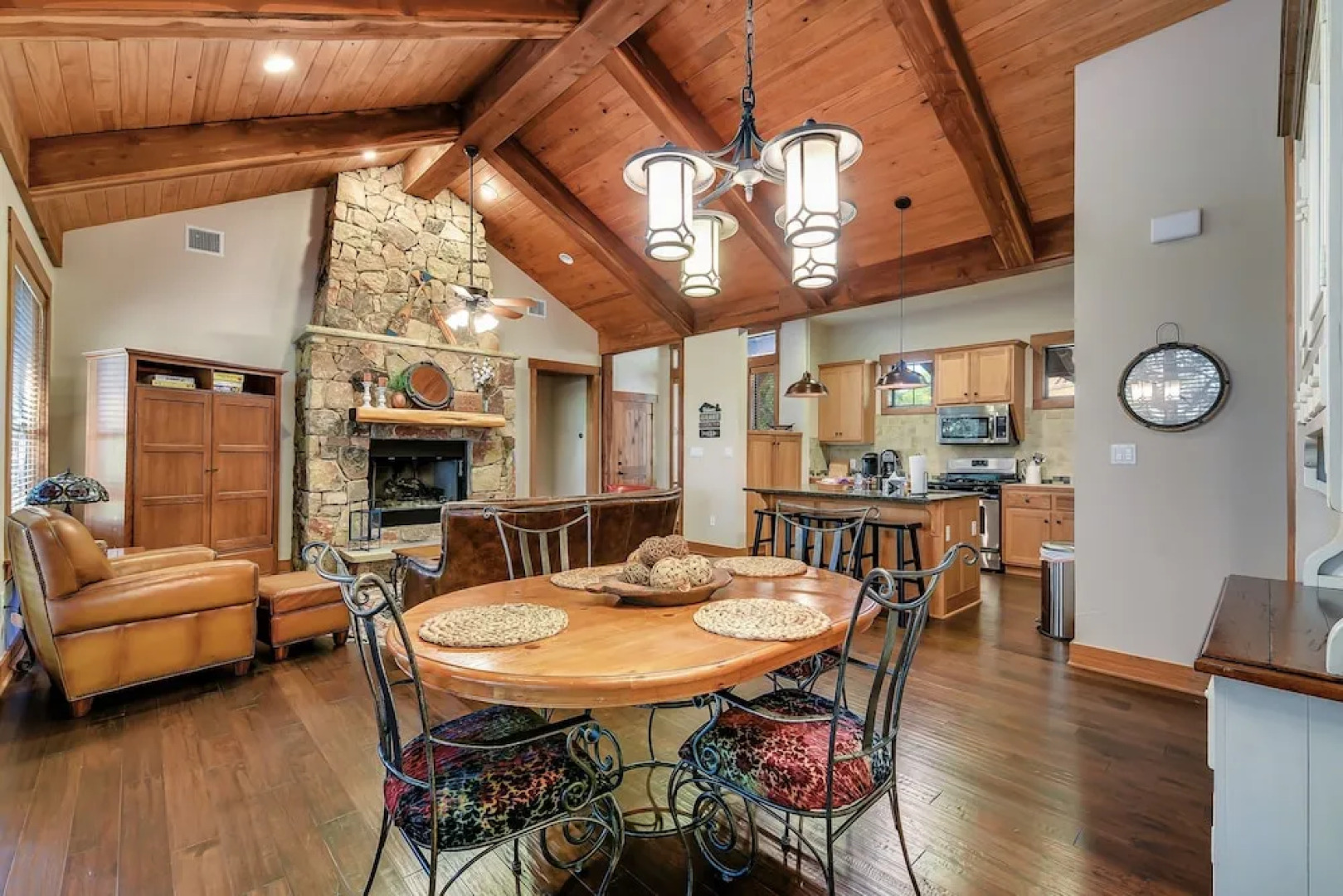 18616 Leander - 4 Br Home