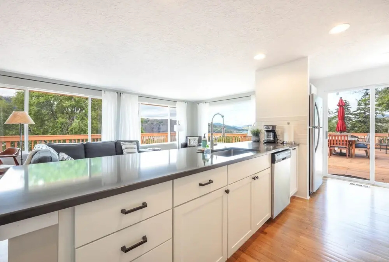 Point Lyle 3 Bedroom Home by RedAwning