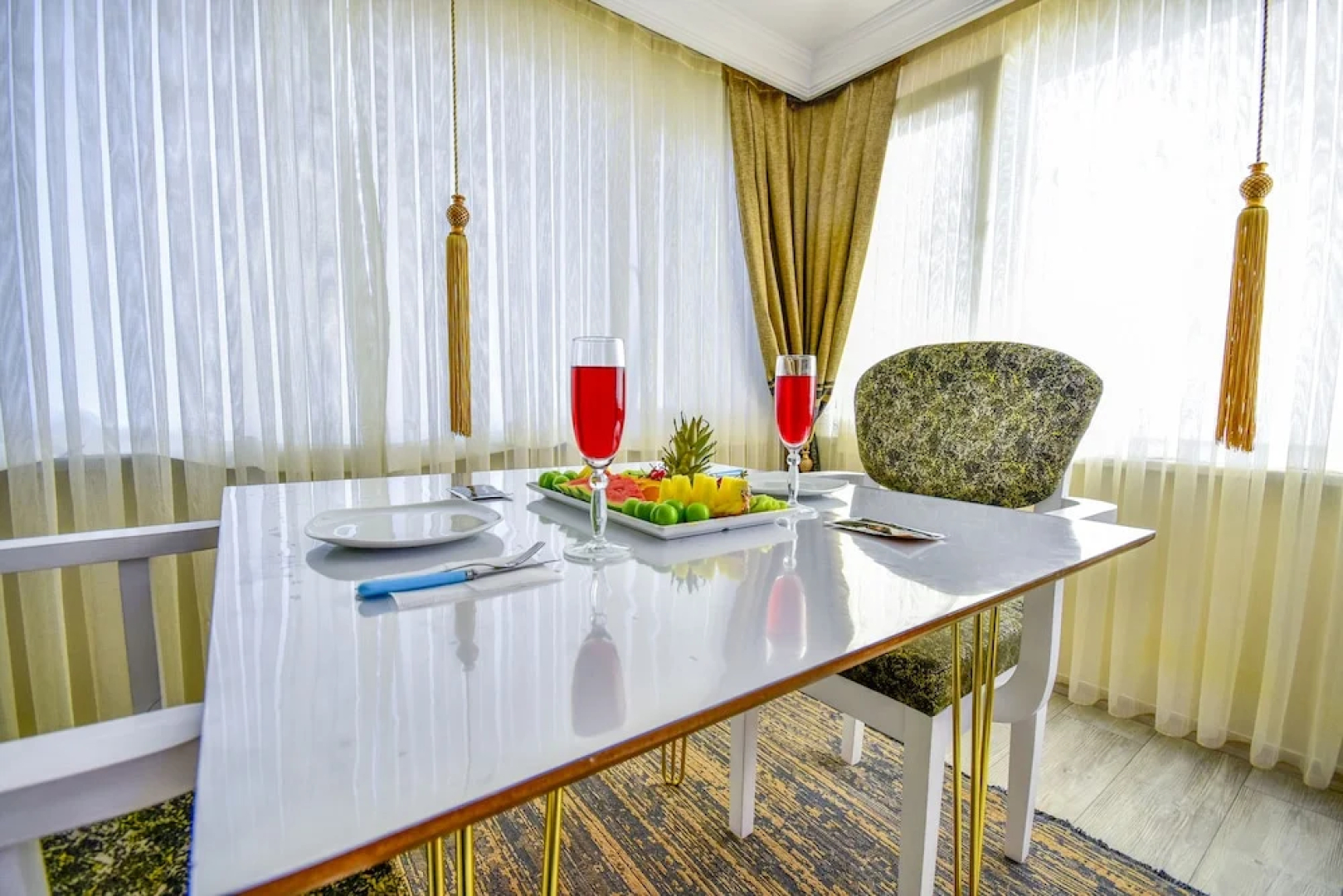Loca Suit Otel