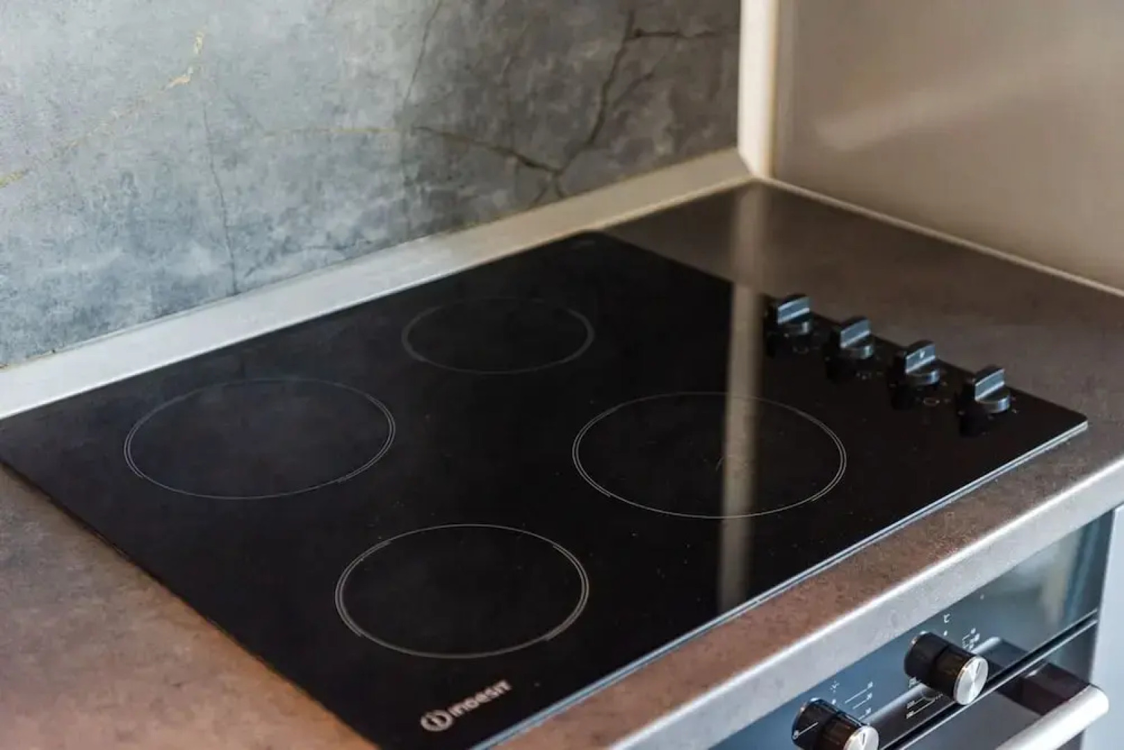 2-br Apartment by the Beach - Jasemin