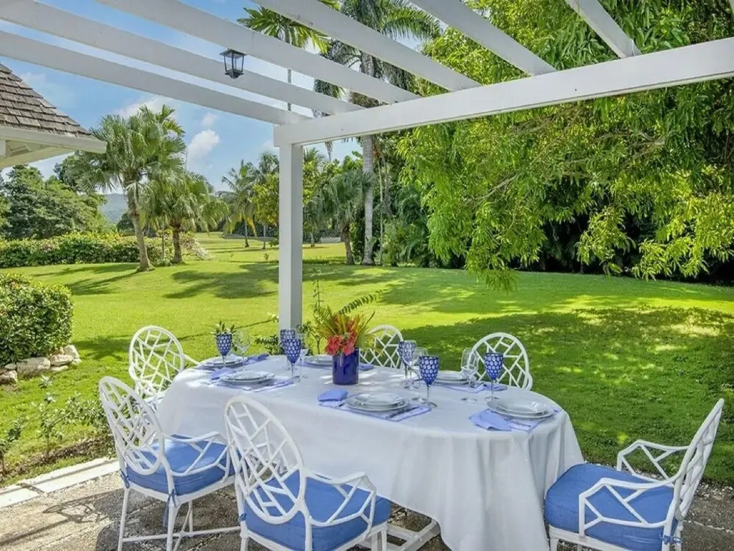 Sunny Vacation Villa 25