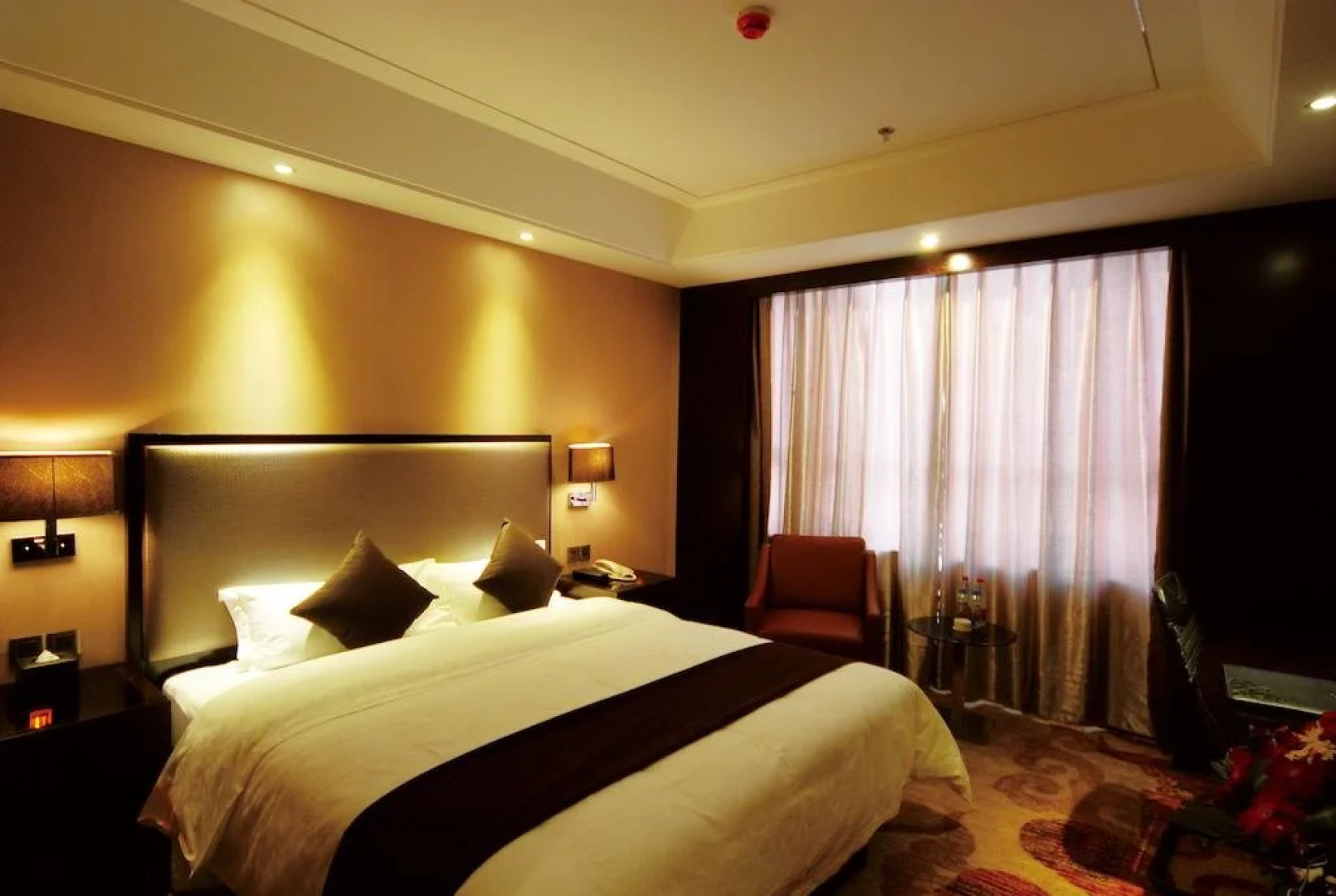 Nyingchi Minshan Hotel
