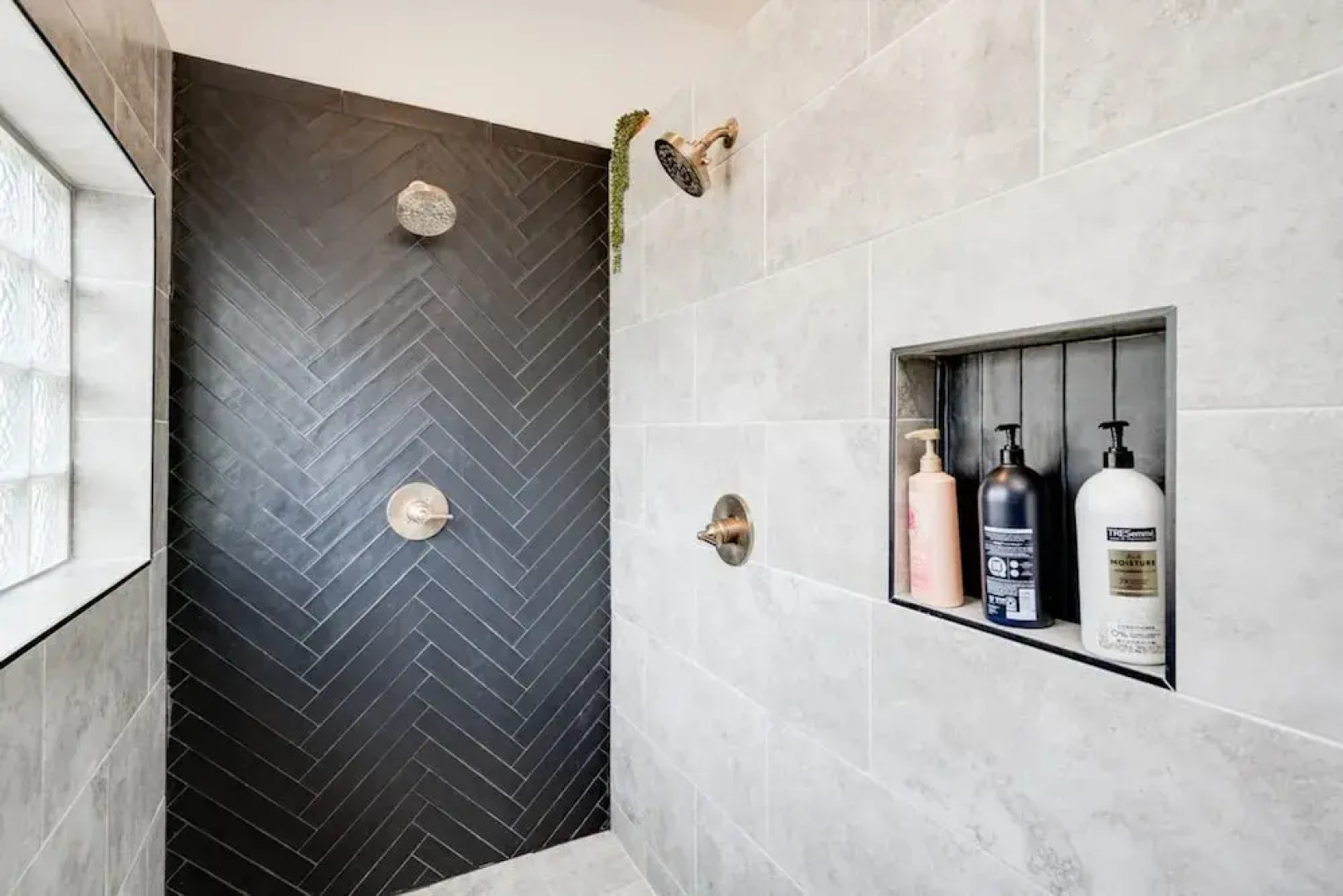 8b 4b Nearby Pool Blanco Wine Trail Town sq