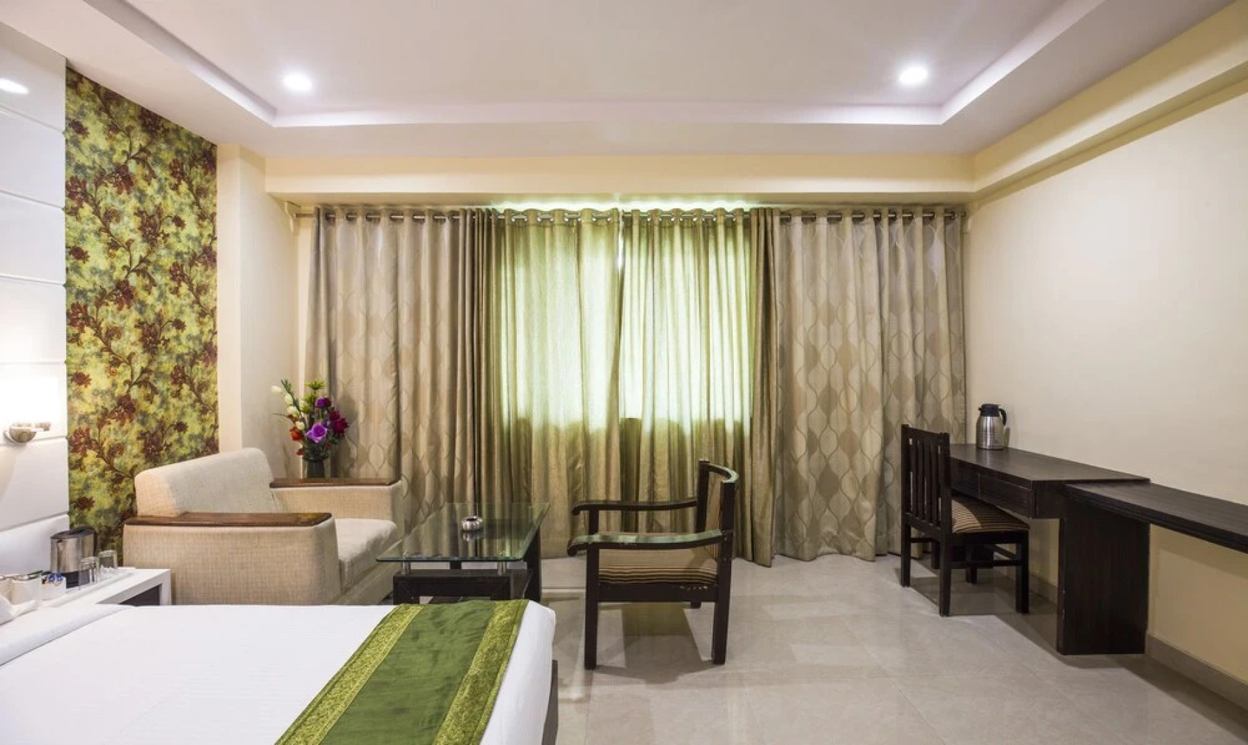 Hotel Paras Inn by Treebo Hotels