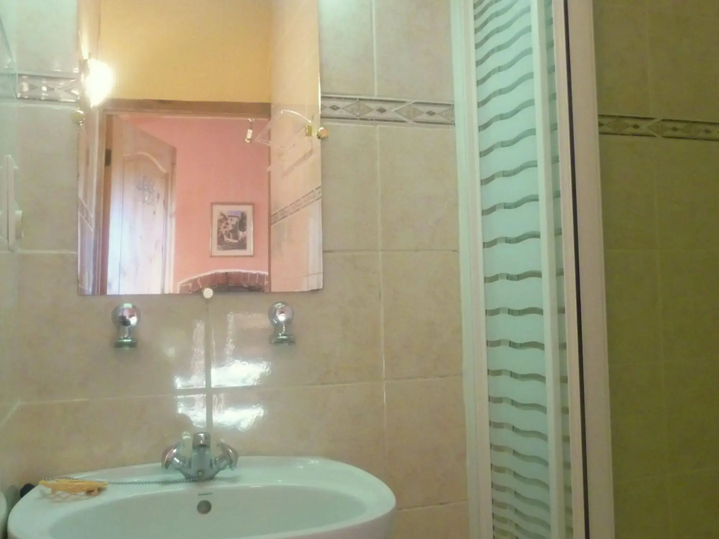 Luxurious Holiday Home with Garden in Gimnee