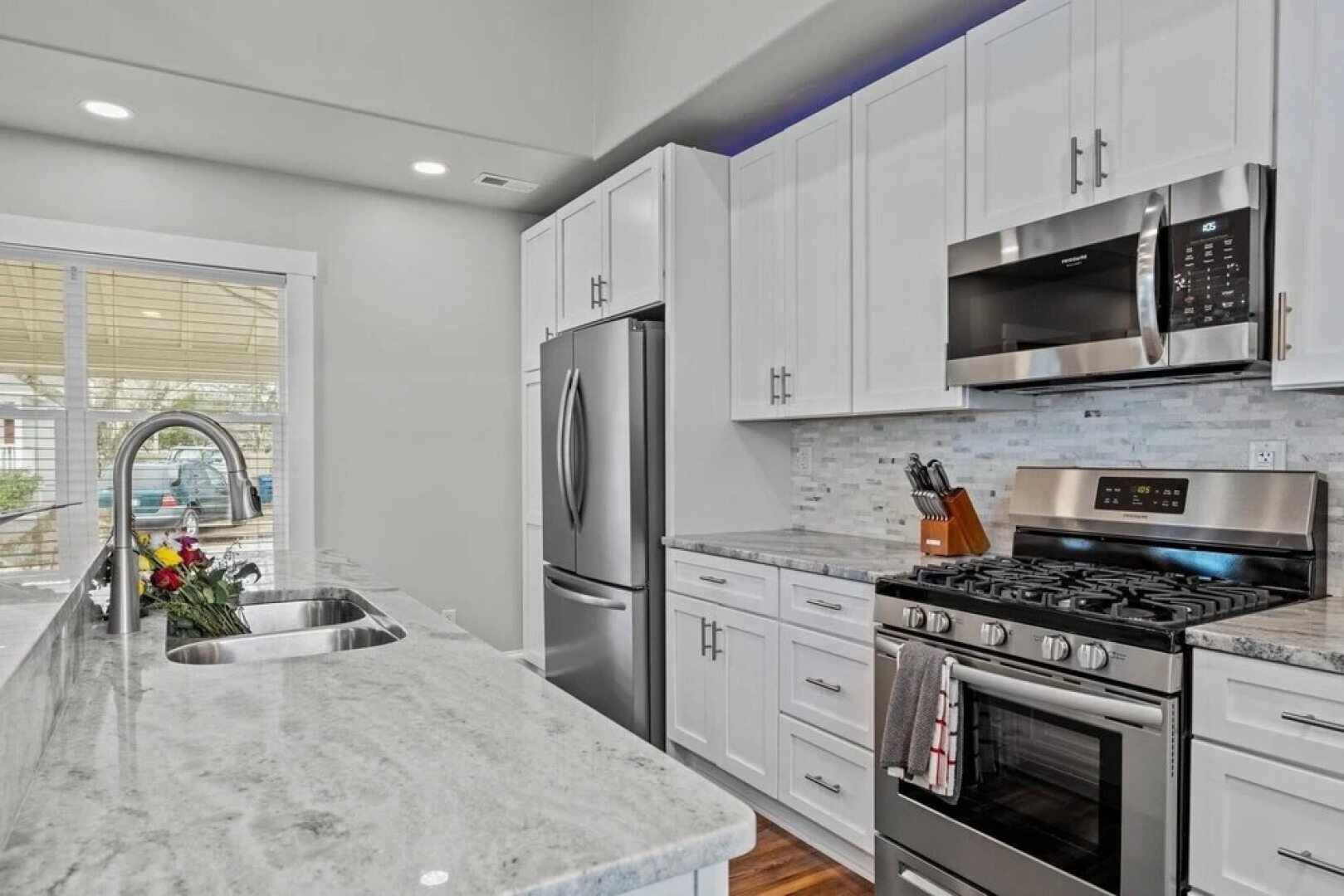 Conch's Point Cottage 2 Bedroom Home by RedAwning