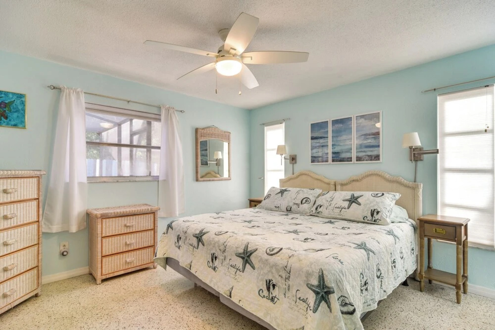 4 Mi to Dog Beach: Largo Home w/ Pool & Hot Tub!