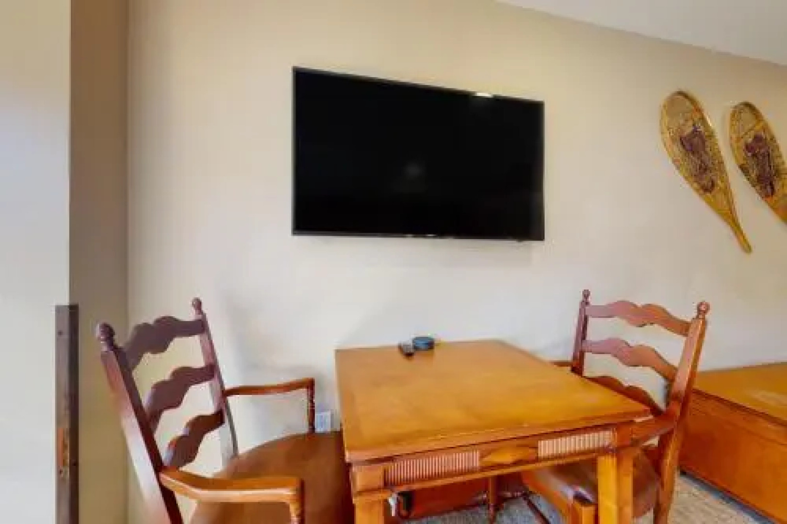 Powderhorn Lodge 408: Rustic Mountain Suite