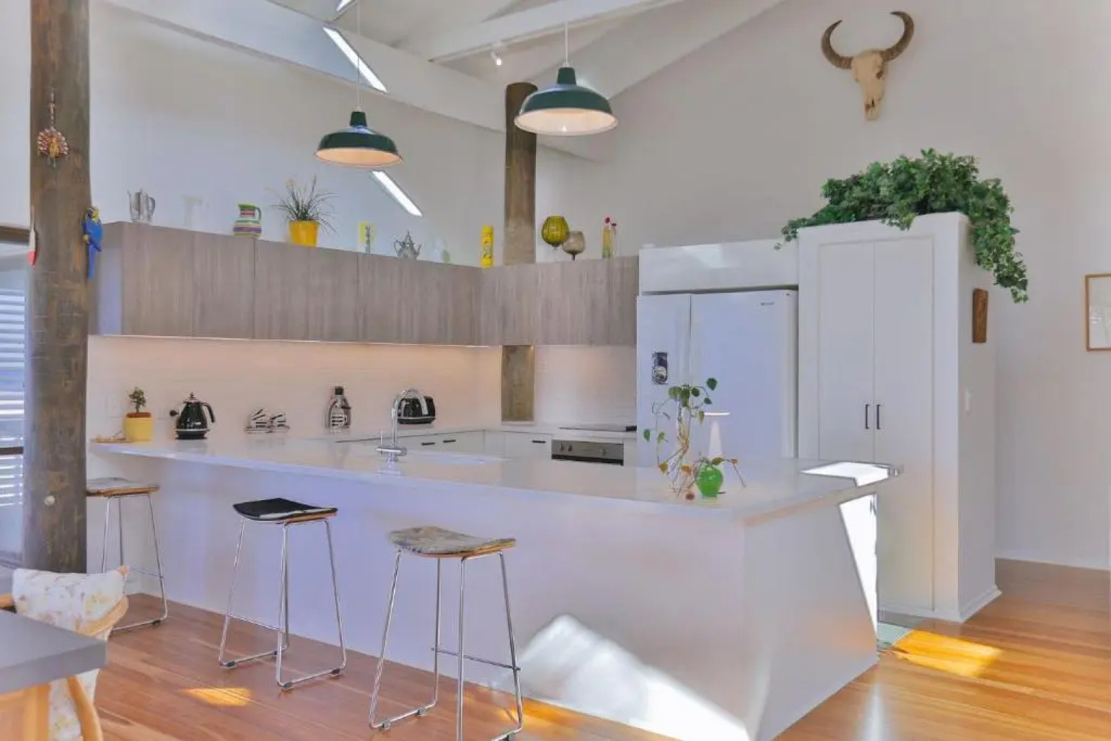 15 McAnally Drive Fabulous Family Home with Magnificent Ocean Views Pool Walk to Beach