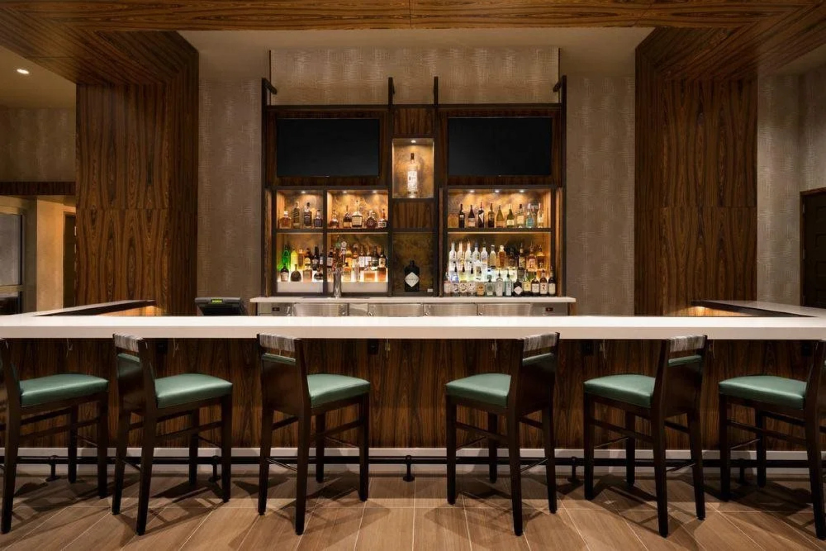 The Landing Hotel at Rivers Casino & Resort