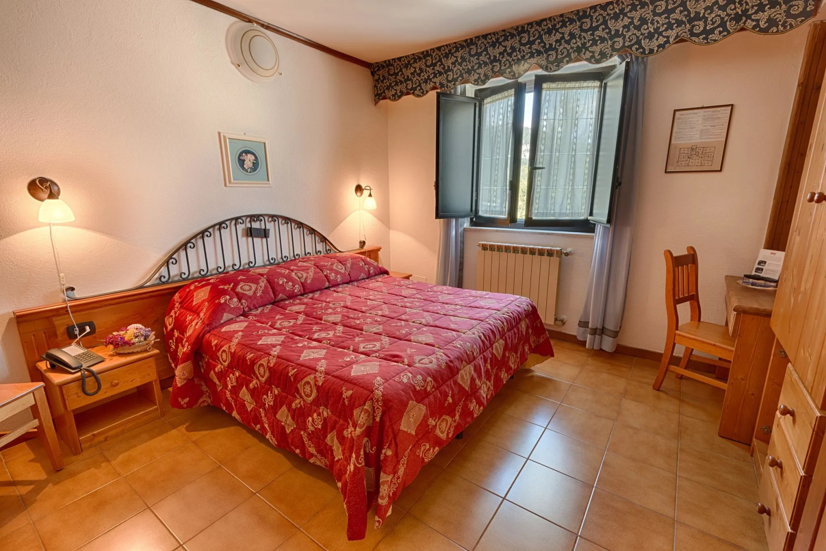 Hotel Iris