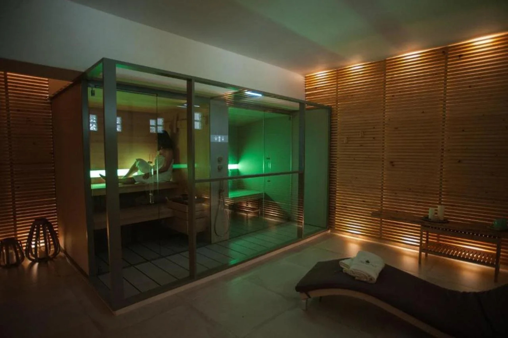 Luna Minoica Suites and Apartments