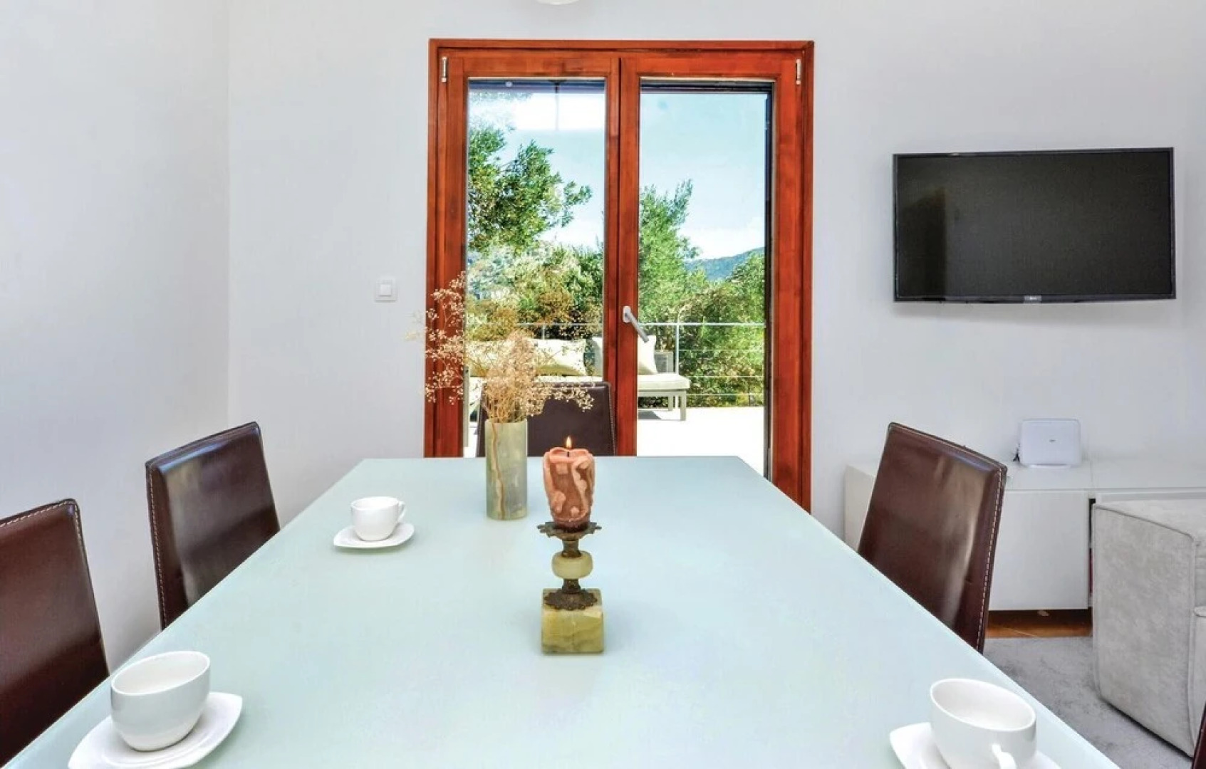Amazing Home in Zrnovnica With Wifi and 2 Bedrooms