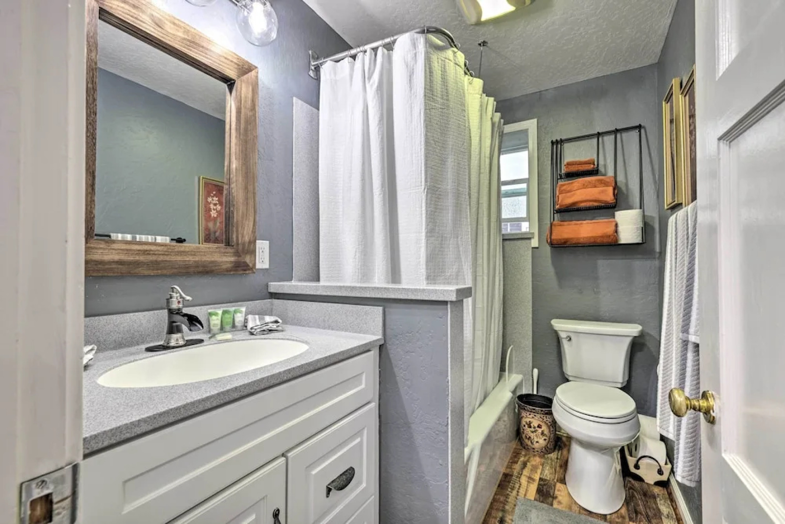 Peaceful Sonora Home w/ Grill: Walk to Downtown!