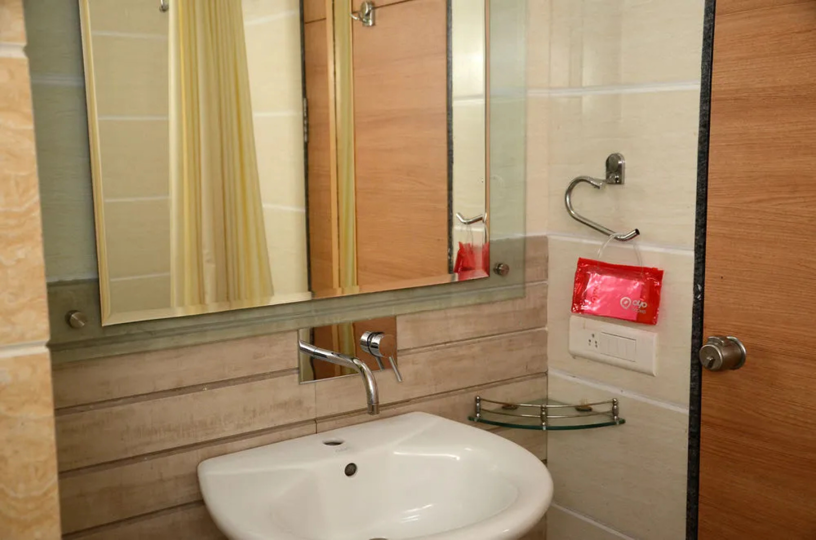 Treebo Admiral Suites New Usmanpura