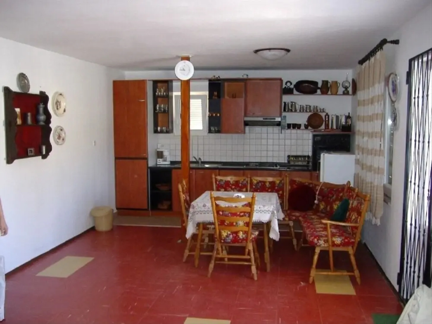 Ivanka - 5m From sea - H